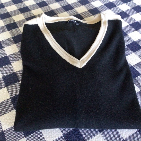 ByLyse Sweater - Picture 4 of 6